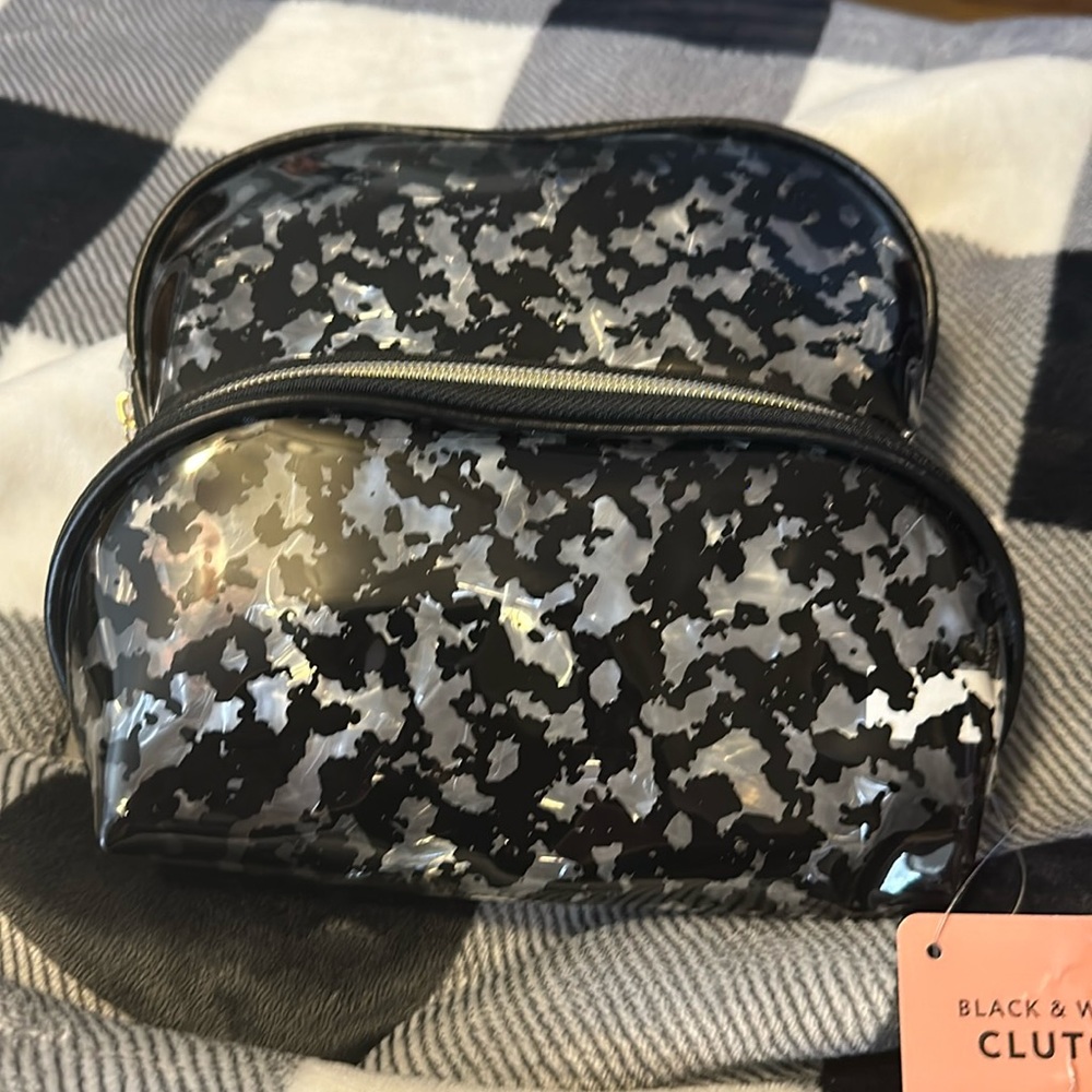 RYSHI black & white clutch